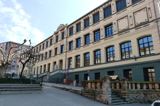 Colegio Público Uribarri - Uribarriko Eskola Publikoa