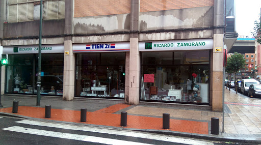 Tienda Activa Ricardo Zamorano